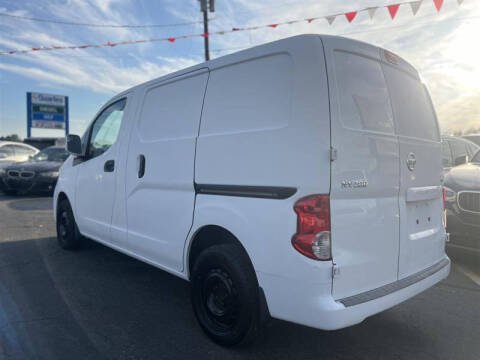 2017 Nissan NV200 SV