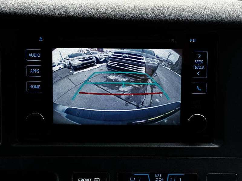 2015 Toyota Sienna LE 7-Passenger