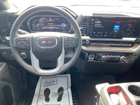 2024 GMC Sierra 1500 Elevation Standard