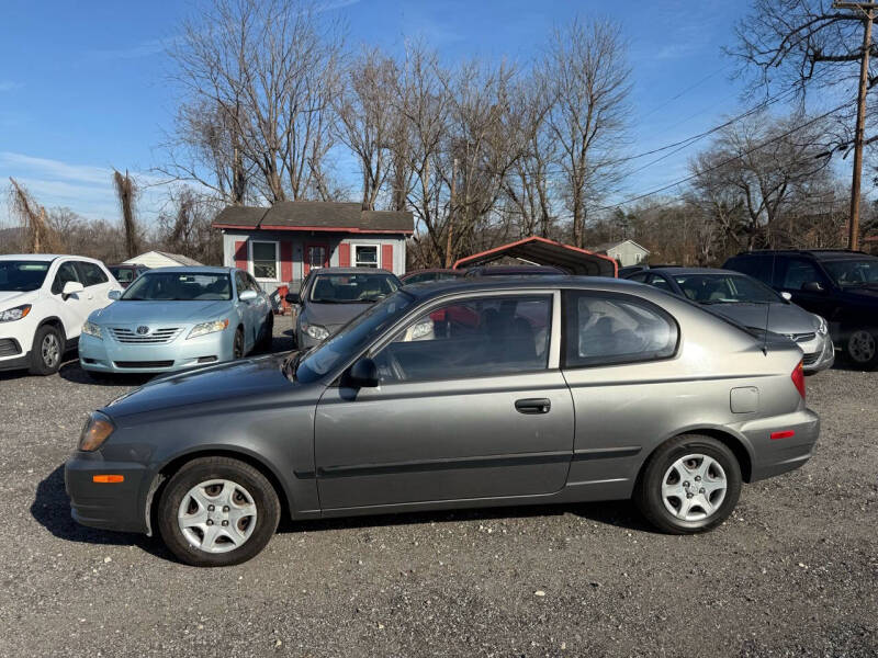 2004 Hyundai Accent's photo