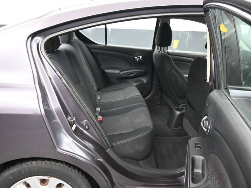 2015 Nissan Versa 1.6 SV