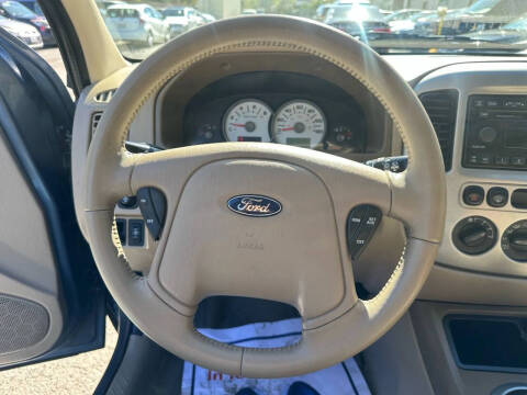 2005 Ford Escape XLT