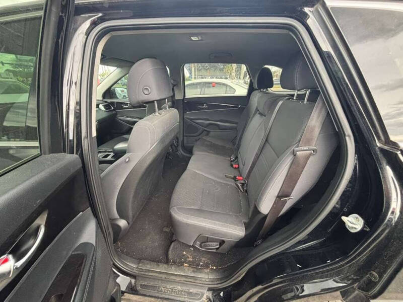 2017 Kia Sorento LX