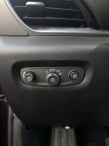 2018 Chevrolet Traverse LT Cloth