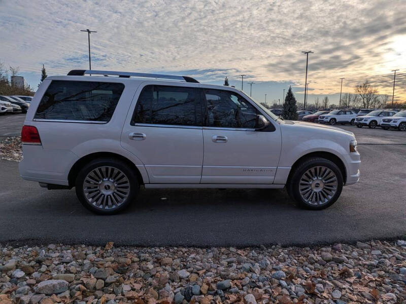 2016 Lincoln Navigator Select