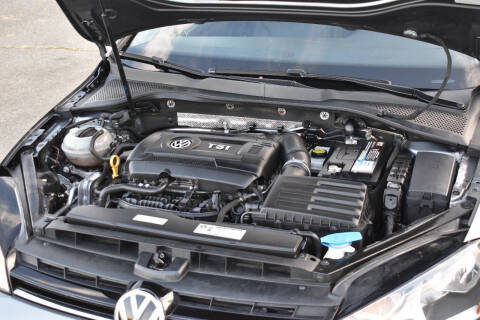 2017 Volkswagen Golf TSI SE