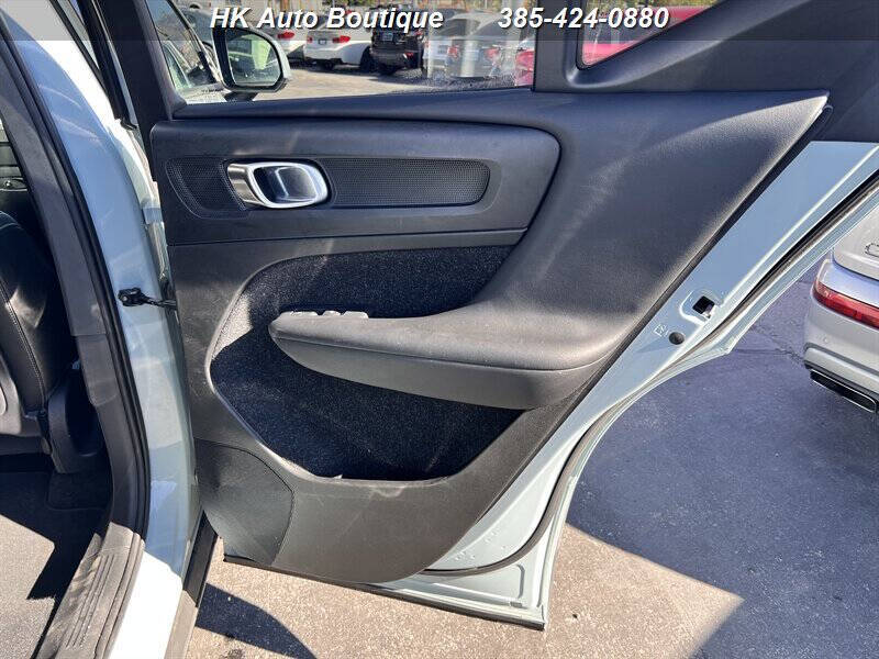 2019 Volvo XC40 T5 Momentum