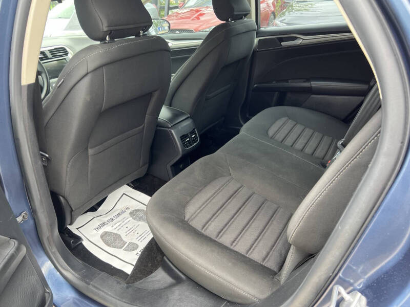 2018 Ford Fusion SE