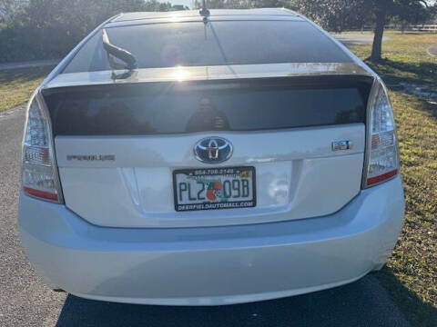 2010 Toyota Prius III