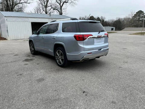 2017 GMC Acadia Denali