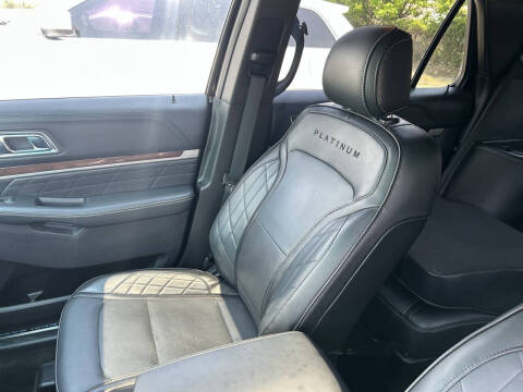 2017 Ford Explorer Platinum