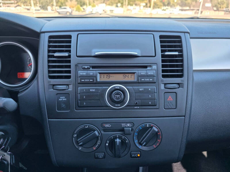 2011 Nissan Versa 1.8 S