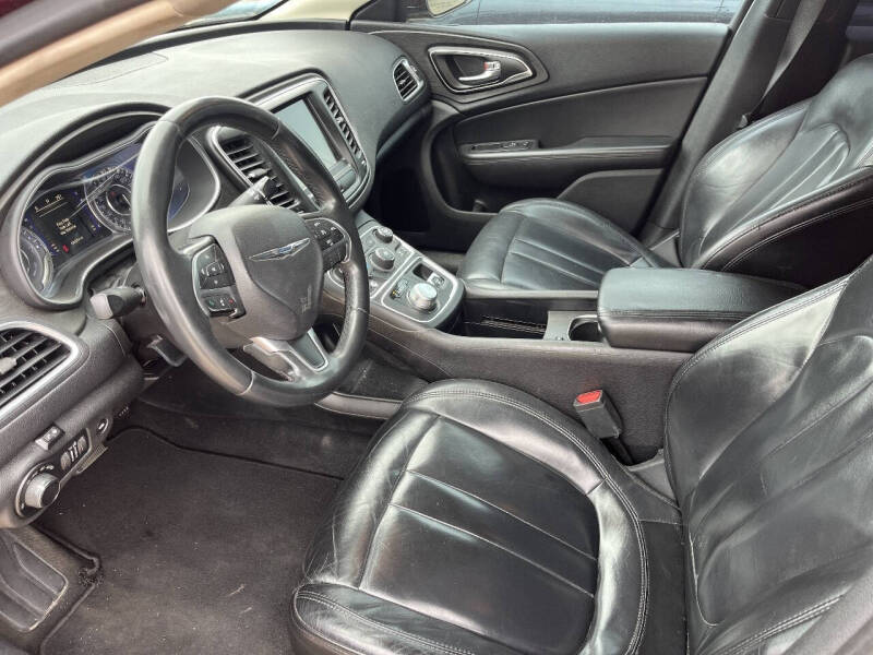 2017 Chrysler 200 Limited