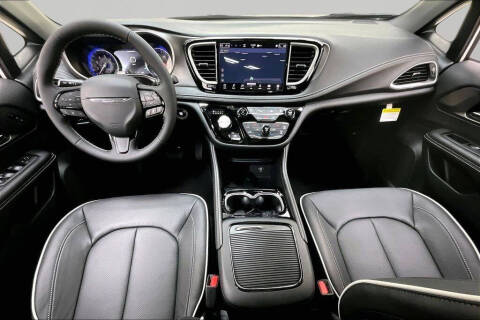 2027 Chrysler Pacifica Limited