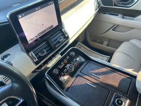 2019 Lincoln Navigator L Select