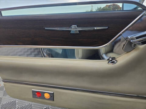 1964 Ford Thunderbird