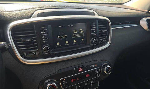 2019 Kia Sorento S V6