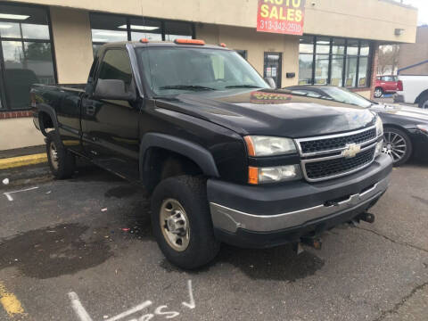 2006 Chevrolet Silverado 2500HD for sale at GREAT DEAL AUTO SALES in Center Line MI