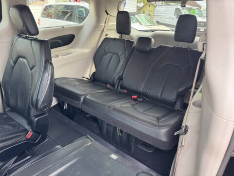 2019 Chrysler Pacifica Touring L