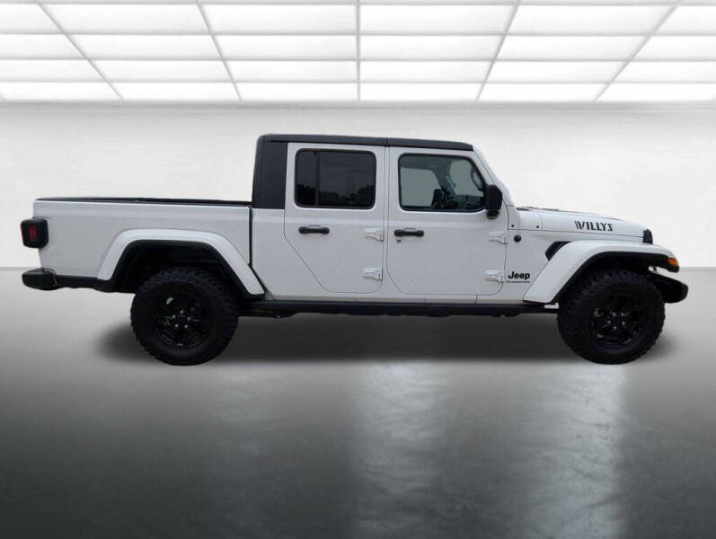 2022 Jeep Gladiator Willys