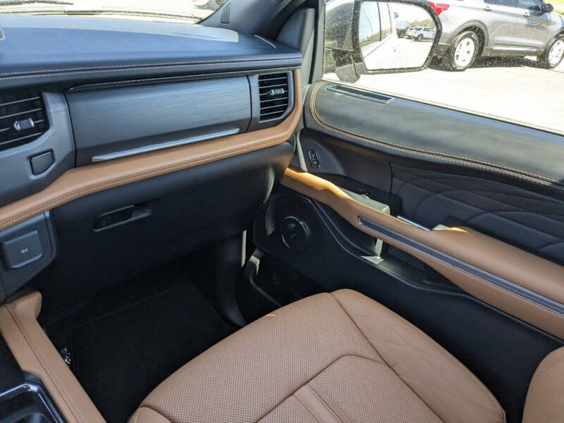 2024 Ford Expedition MAX Platinum