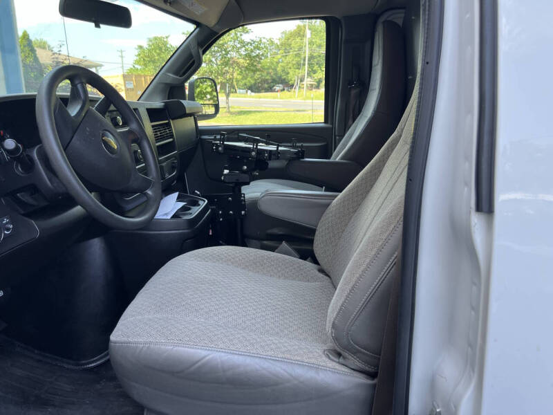 2021 Chevrolet Express 2500