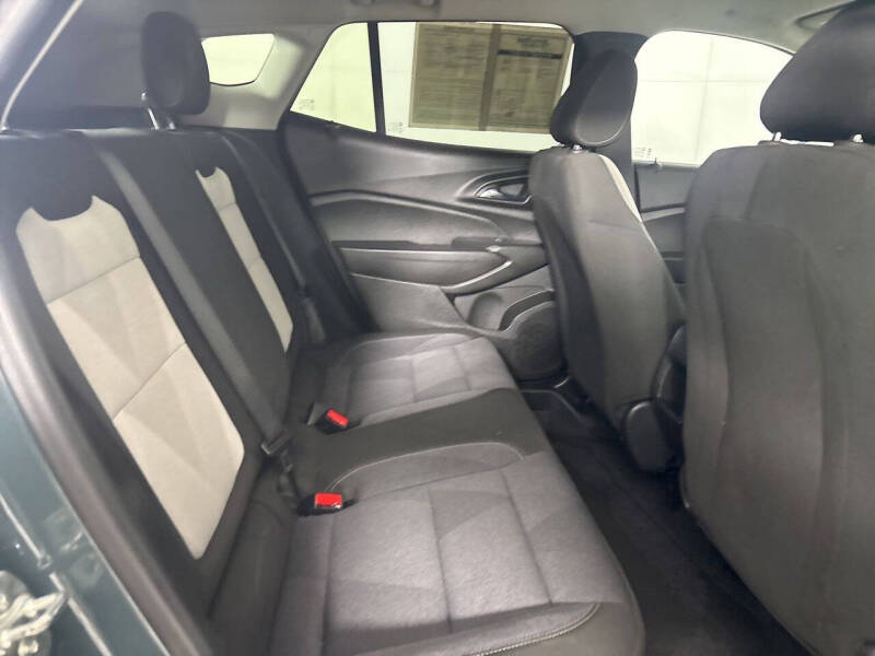 2025 Chevrolet Trax LS