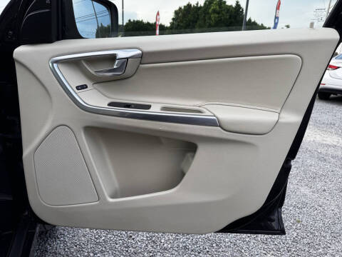 2015 Volvo XC60 T5 Drive-E Premier