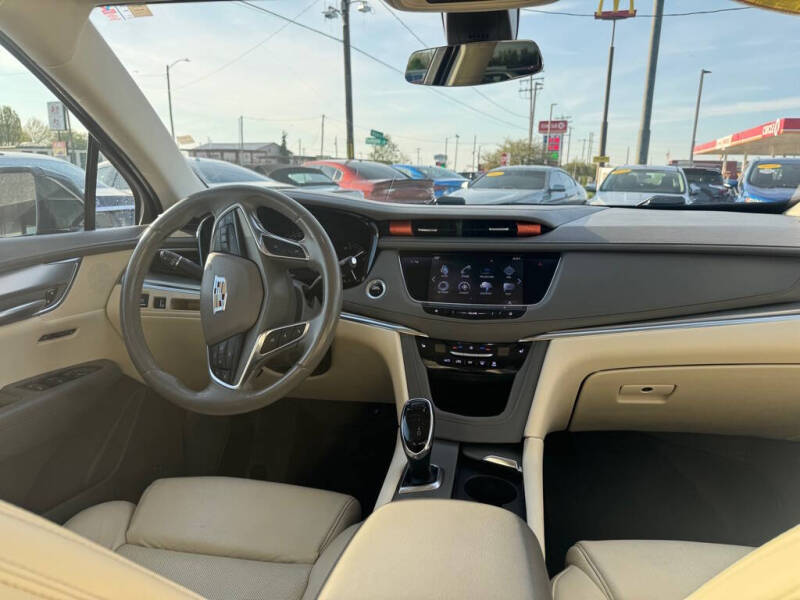 2017 Cadillac XT5 Luxury