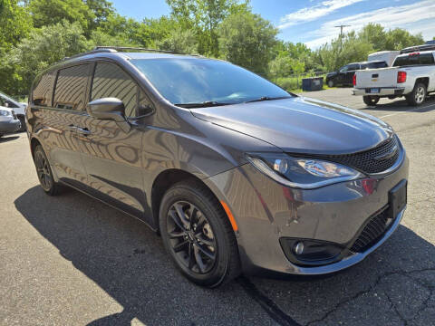 2020 Chrysler Pacifica Launch Edition