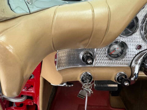 1957 Ford Thunderbird