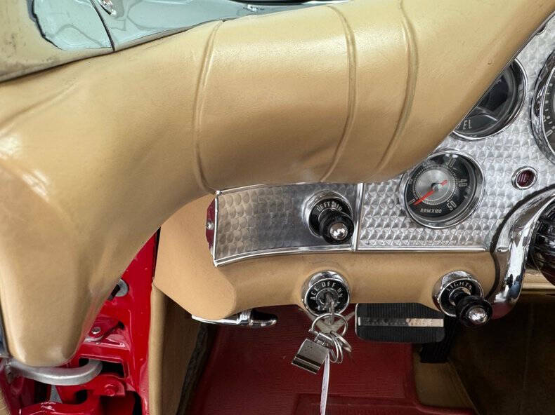 1957 Ford Thunderbird