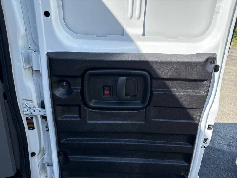 2023 GMC Savana 2500