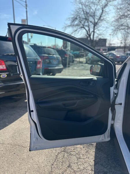 2019 Ford Escape S
