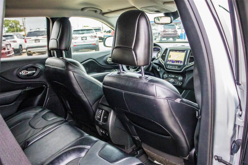 2023 Jeep Cherokee Altitude Lux