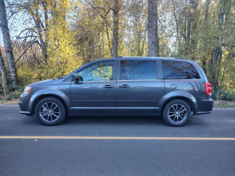 2017 Dodge Grand Caravan for sale at M AND S CAR SALES LLC in Independence OR