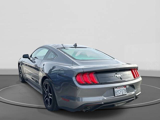 2021 Ford Mustang EcoBoost