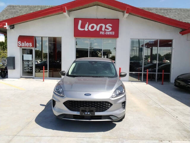 2022 Ford Escape SE's photo