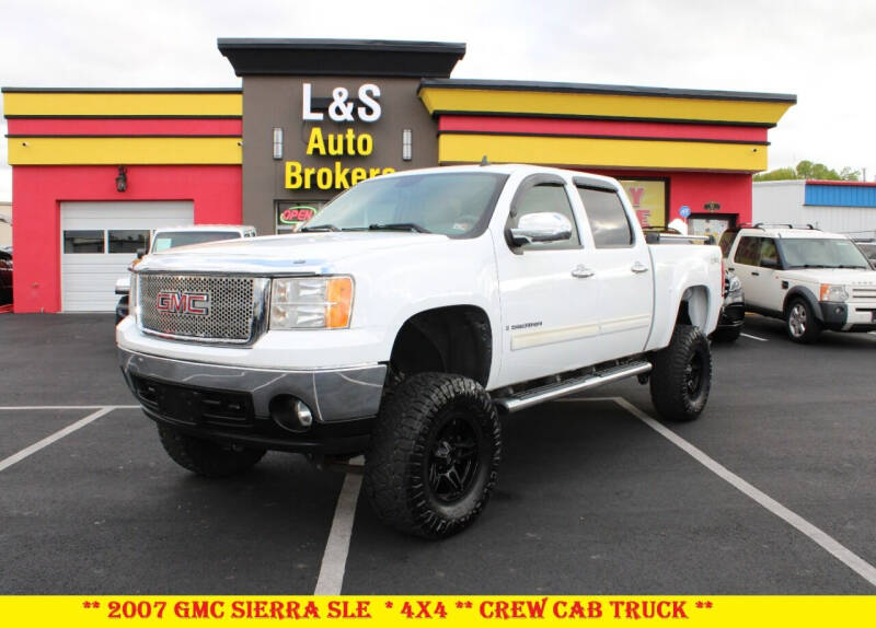 2007 GMC Sierra 1500 for sale at L & S AUTO BROKERS in Fredericksburg VA