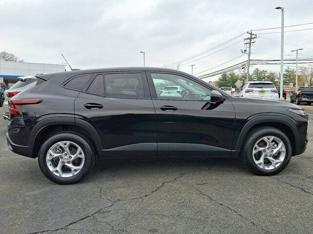 2024 Chevrolet Trax LS