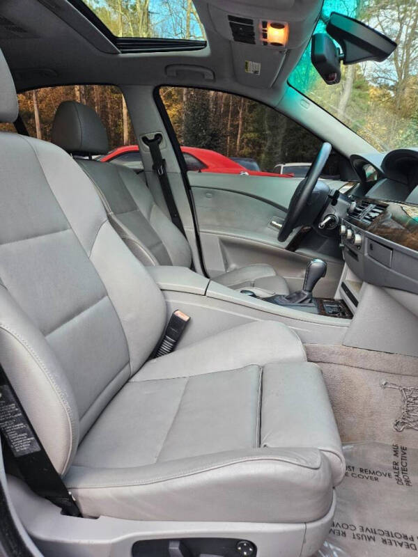 2004 BMW 5 Series 525i