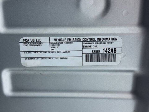 2023 Jeep Grand Cherokee L Laredo