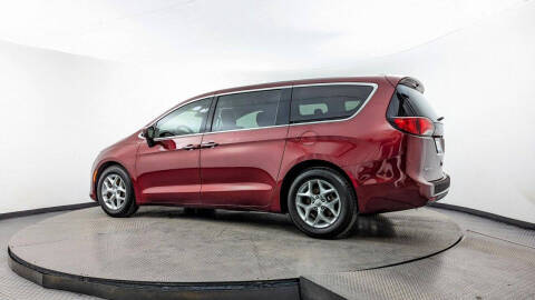 2017 Chrysler Pacifica Touring Plus