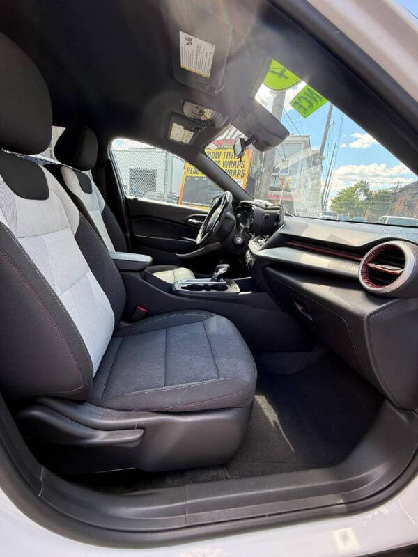 2024 Chevrolet Trax RS