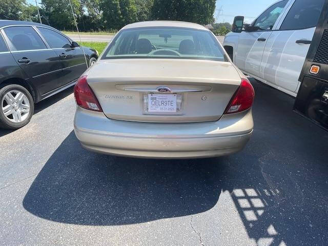 2000 Ford Taurus SE