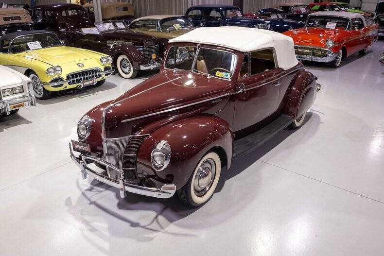 1940 Ford Deluxe