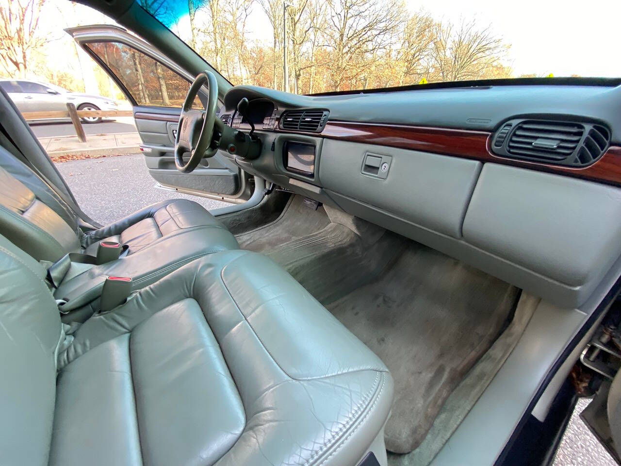 1997 Cadillac DeVille for sale at Vintage Motors USA in Roselle, NJ