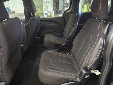 2024 Chrysler Pacifica Touring