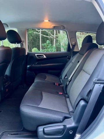 2018 Nissan Pathfinder SV