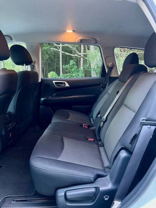 2018 Nissan Pathfinder SV